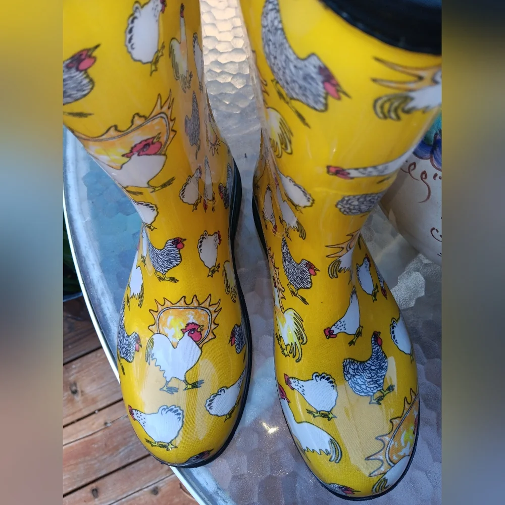 Sloggers Garden/Rain Boots Bright Sunny Chickens - Picture 3 of 9